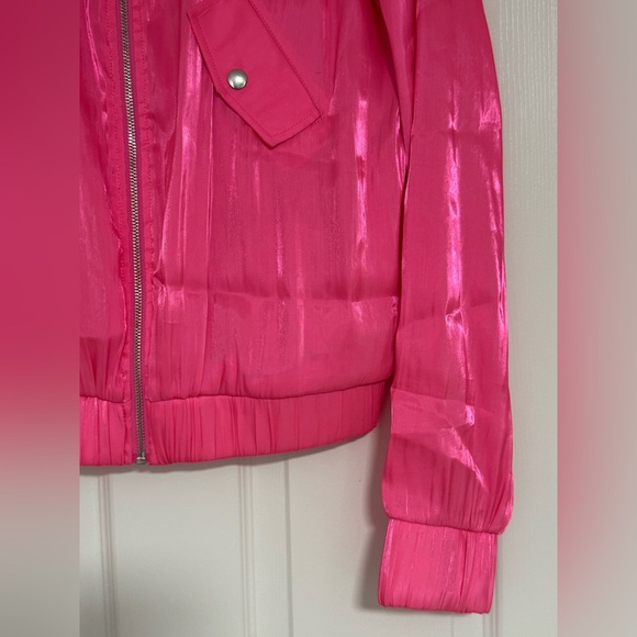 Guess jacket size S - Picture 2 of 4